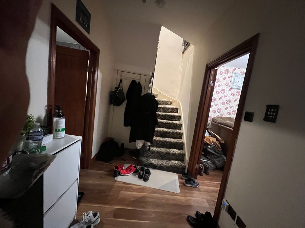 Property photo 2 of 29