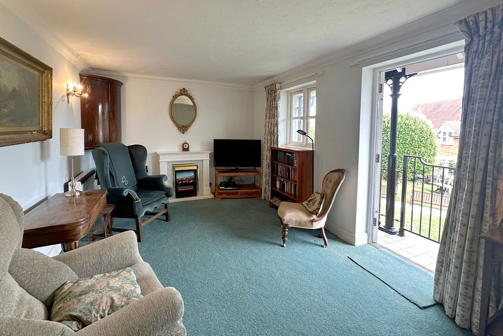 Property photo 2 of 9 15Bc Sitting Room