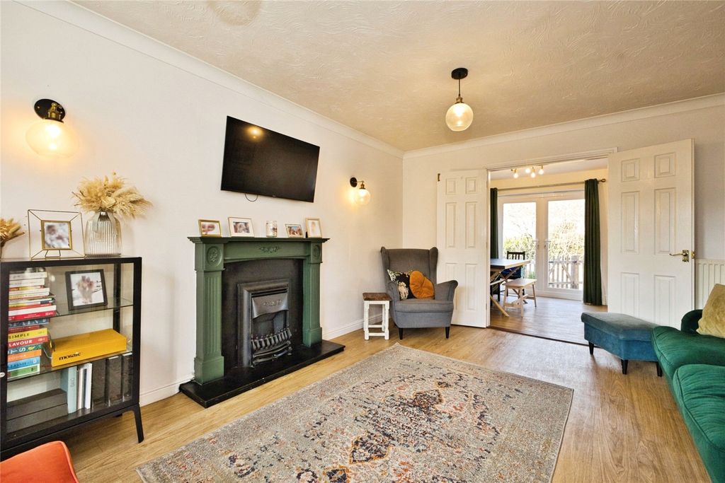 Property photo 2 of 19 Picture No. 10