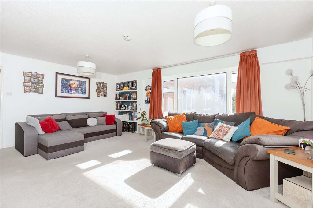 Property photo 2 of 9 Dene Court_2.Jpg