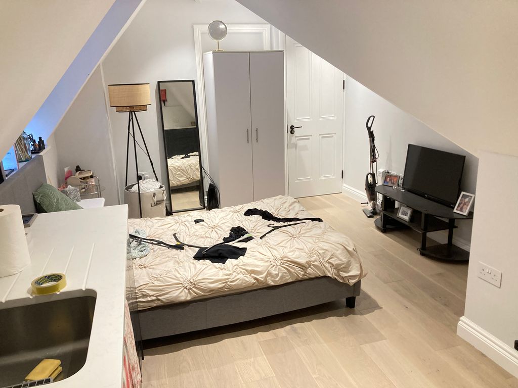Property photo 2 of 3