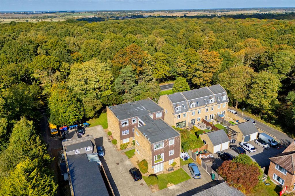 Property photo 2 of 24 Dji_20250930132903_0234_D Copy.Jpg