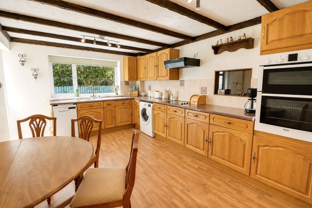 Property photo 2 of 16 2 - Picture No. 02