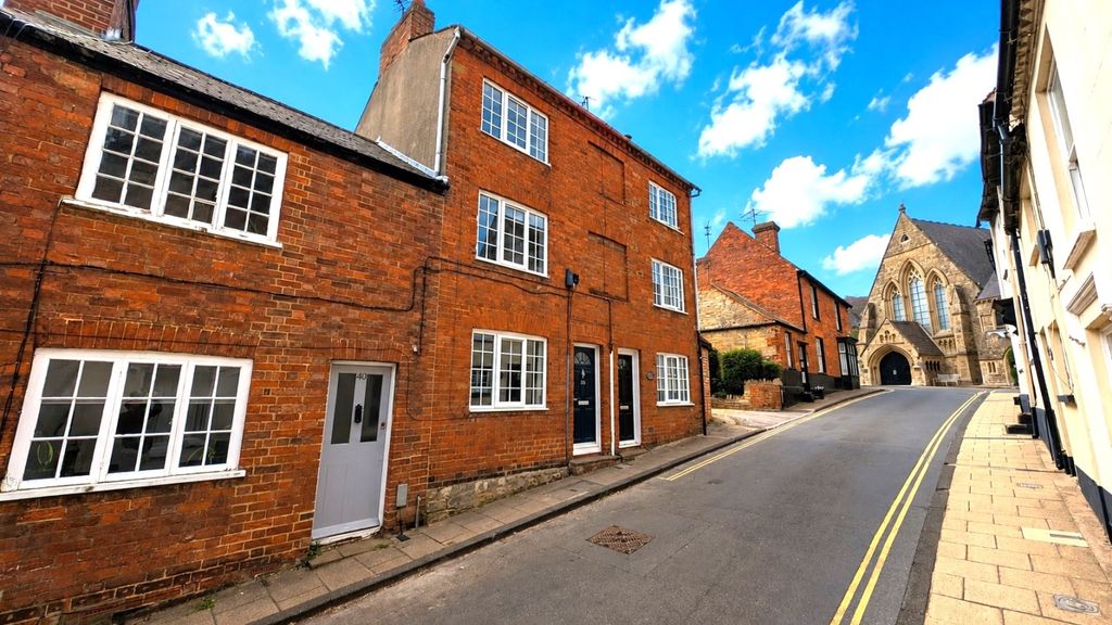 Property photo 1 of 13 File_00000000A05481F5Af301B4E8A7d0B92