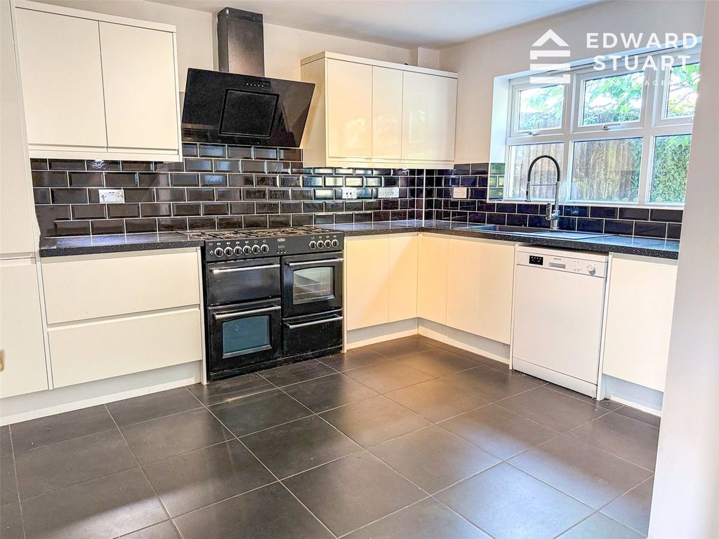 Property photo 2 of 18 Picture No. 07