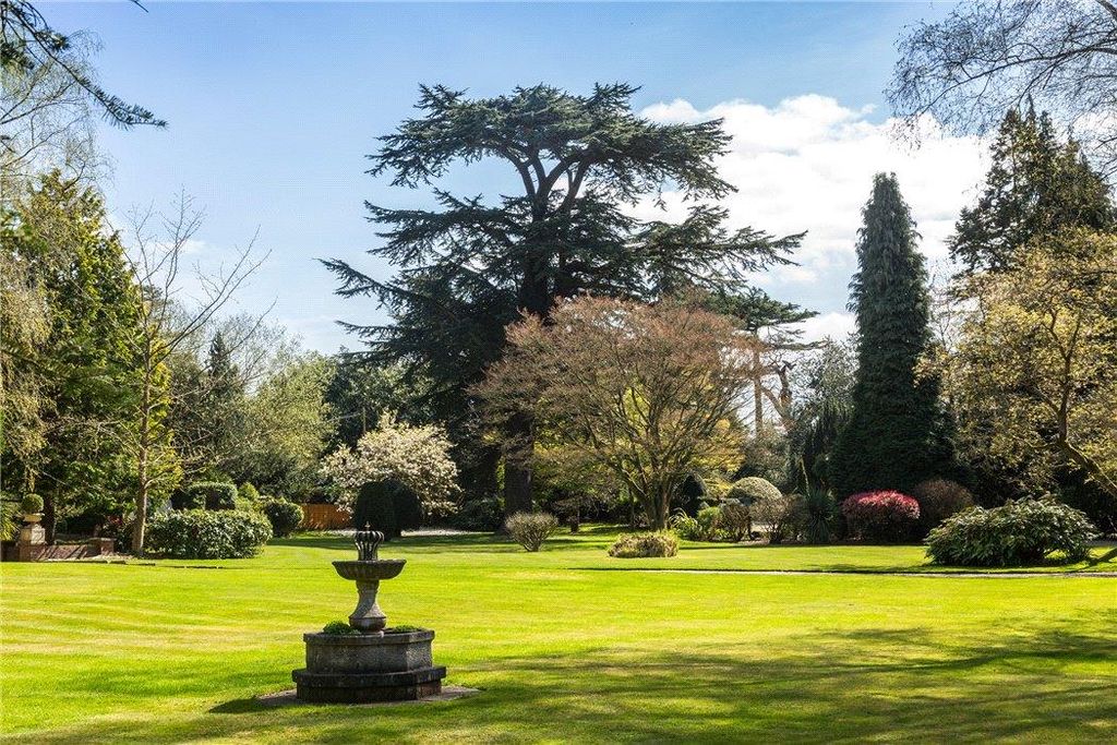 Additional image 19 of 5 bed link detached house for saleBishopsgate Road, Englefield Green, Surrey TW20