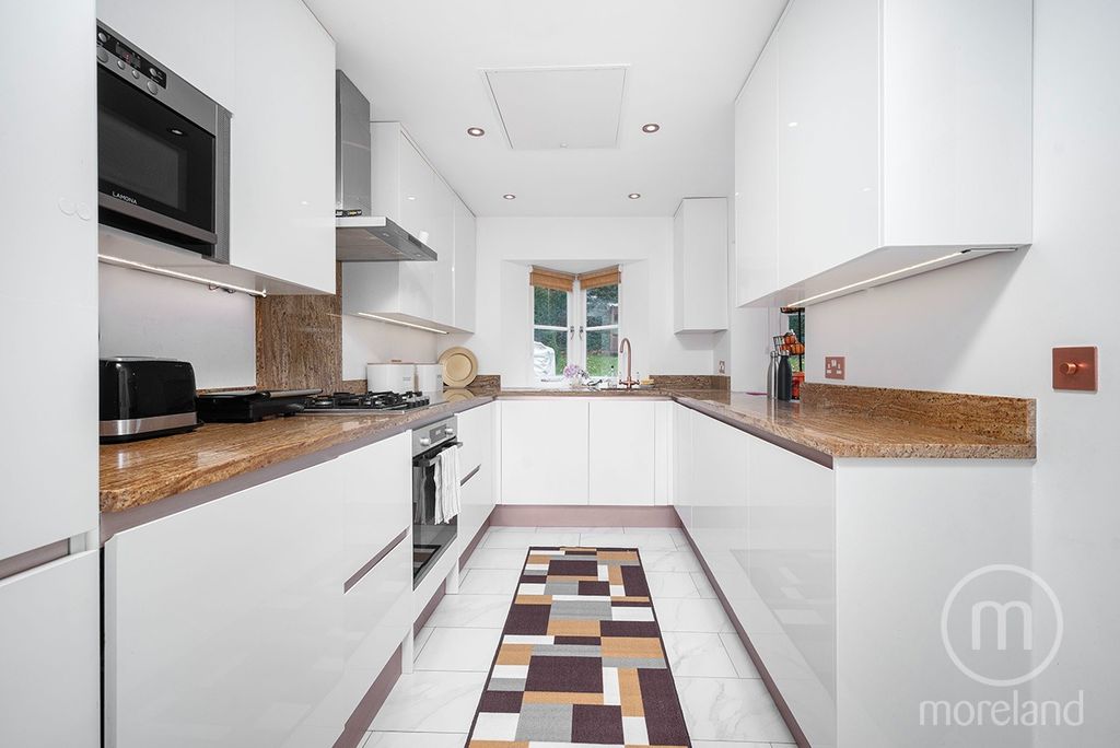 Property photo 3 of 14 2971996