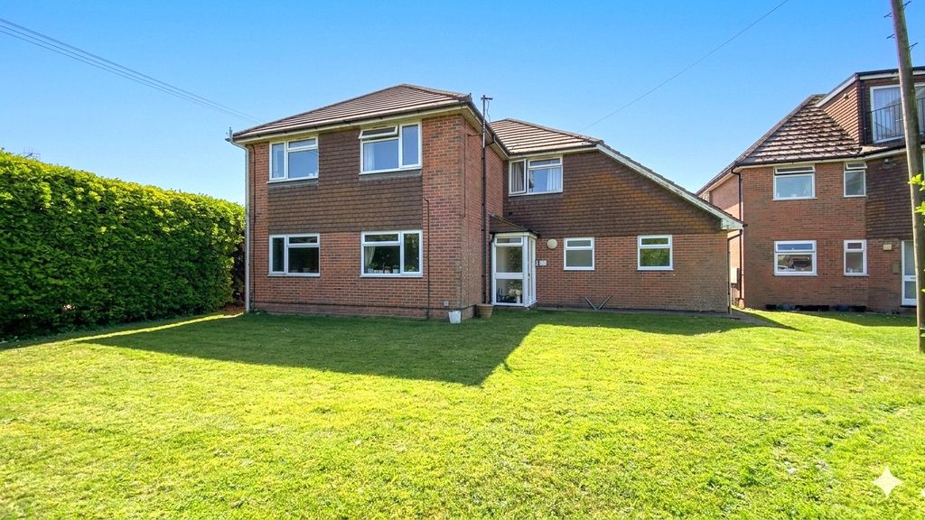 Property photo 1 of 8 Picture No. 11