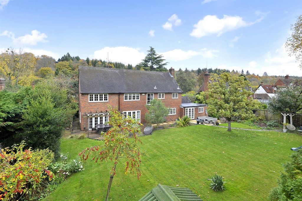 Property photo 2 of 21 Sketch_Ph1_6297272-1920.Jpg