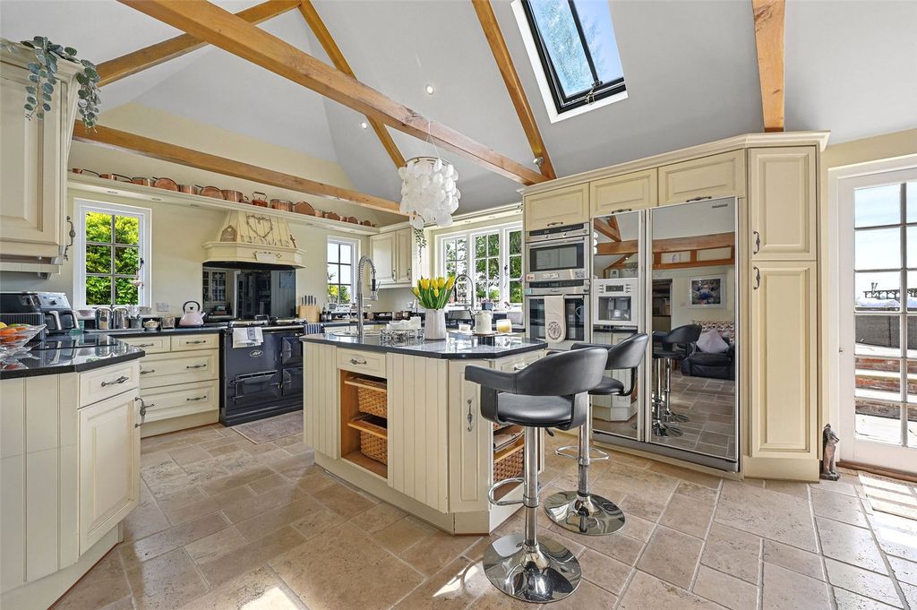Property photo 2 of 26 Picture No. 22