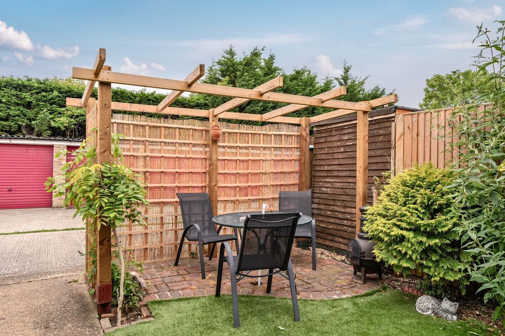 Property photo 2 of 19