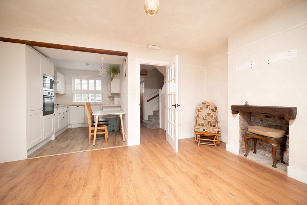 Property photo 3 of 12 2950435