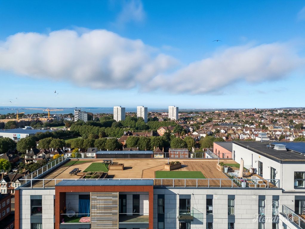 Property photo 2 of 21