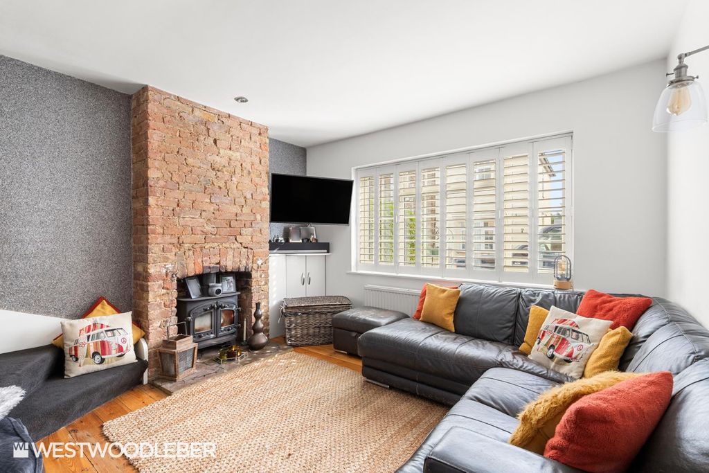 Property photo 2 of 38 Learoad_8.Jpg