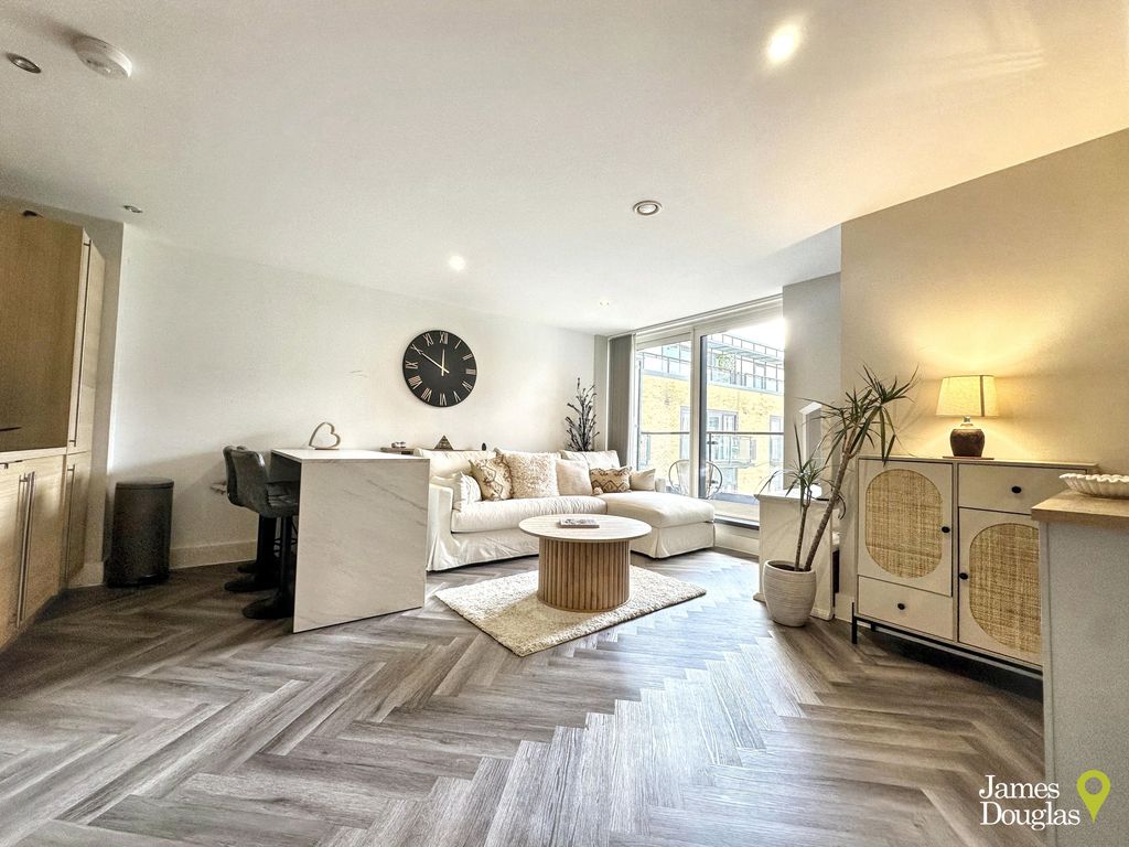 Property photo 2 of 18 Img_9357