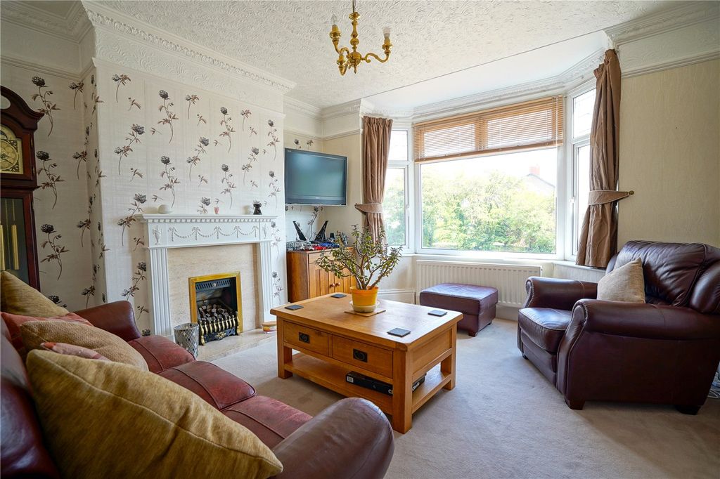 Property photo 2 of 18 Picture No. 08