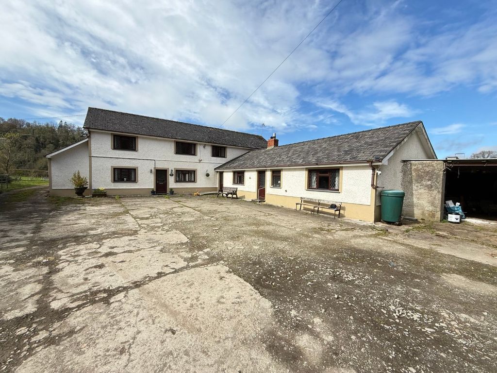 Property photo 2 of 67