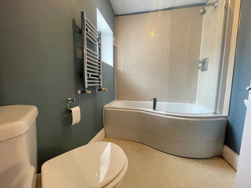 Property photo 3 of 16 4