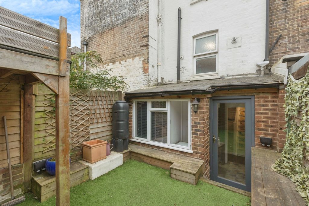 Property photo 3 of 15 Photo