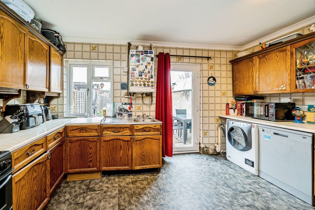 Property photo 2 of 17