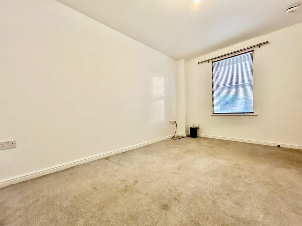 Property photo 2 of 9 Lounge