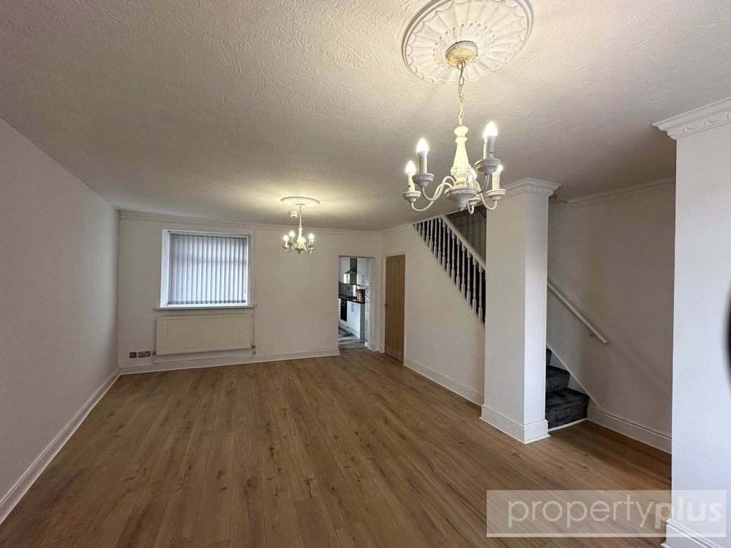 Property photo 2 of 11 Picture No. 03