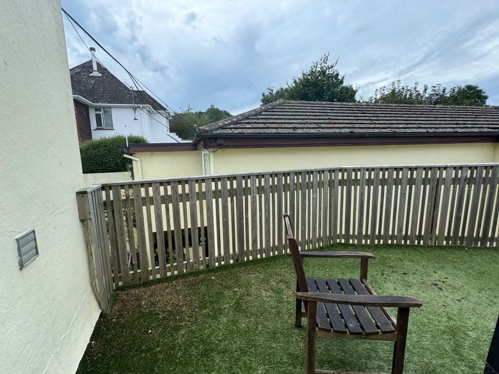 Property photo 2 of 5 Bedroom