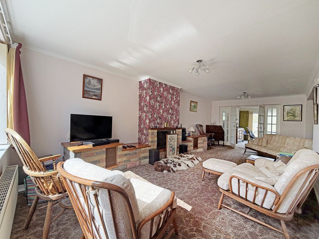 Property photo 2 of 41