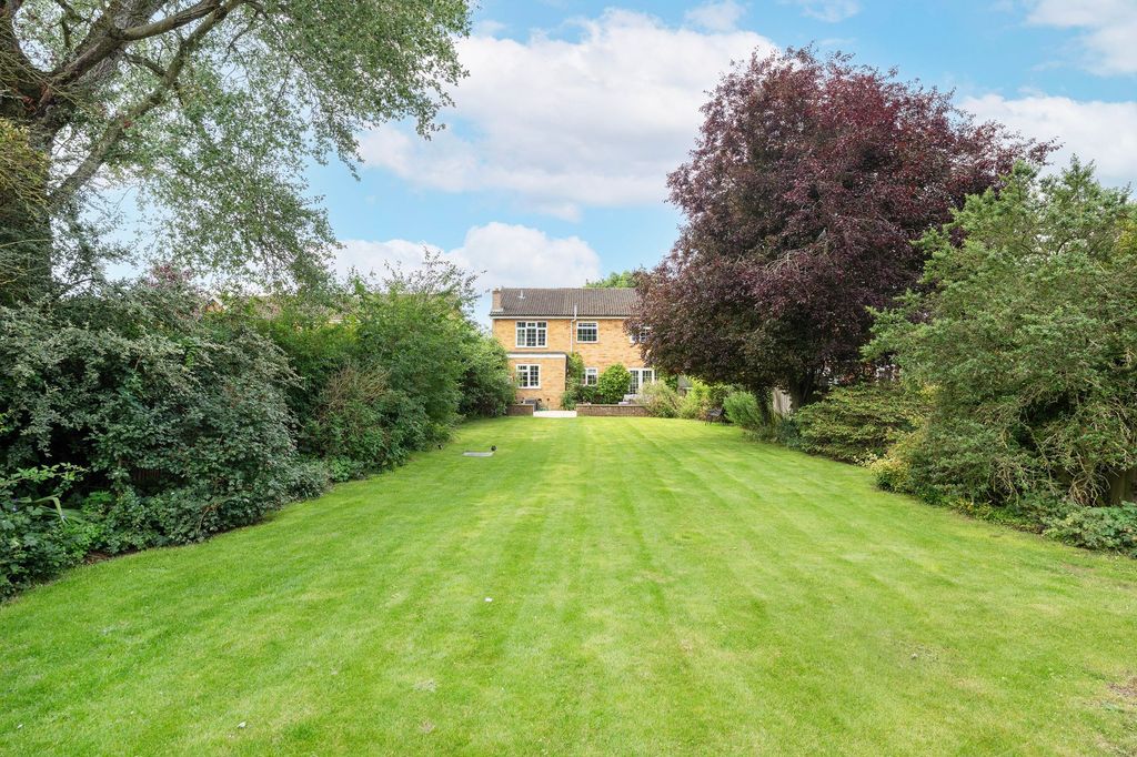 Property photo 3 of 33