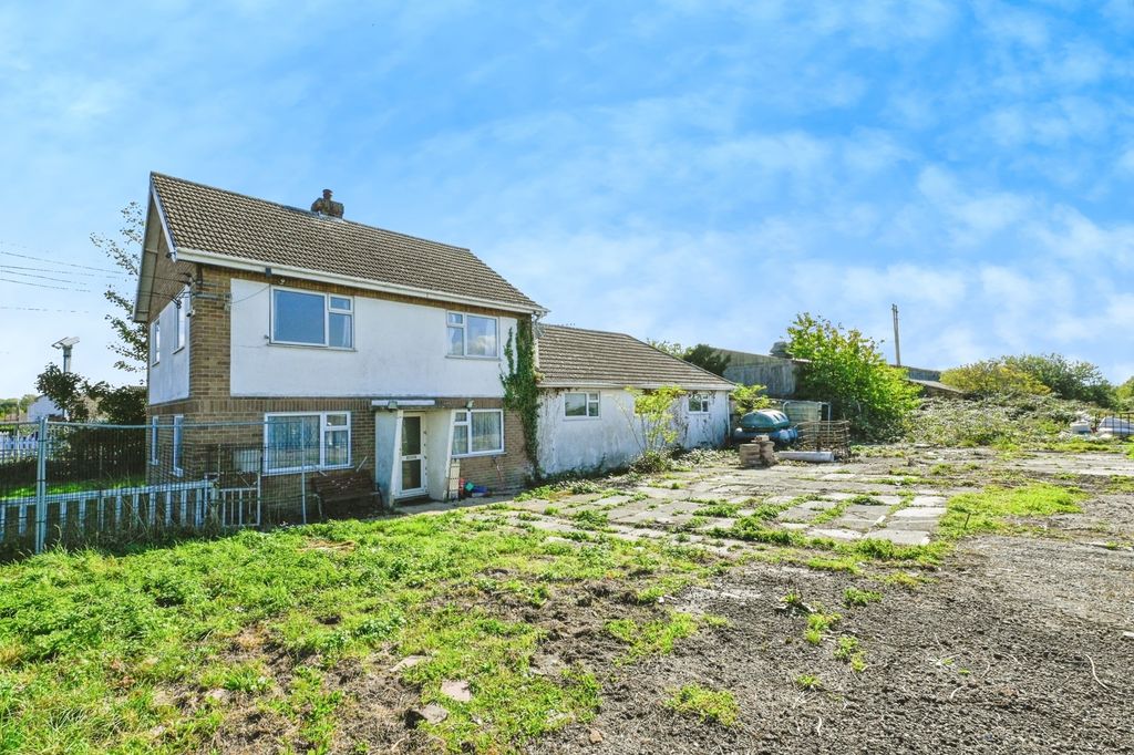 Property photo 1 of 17 Photo