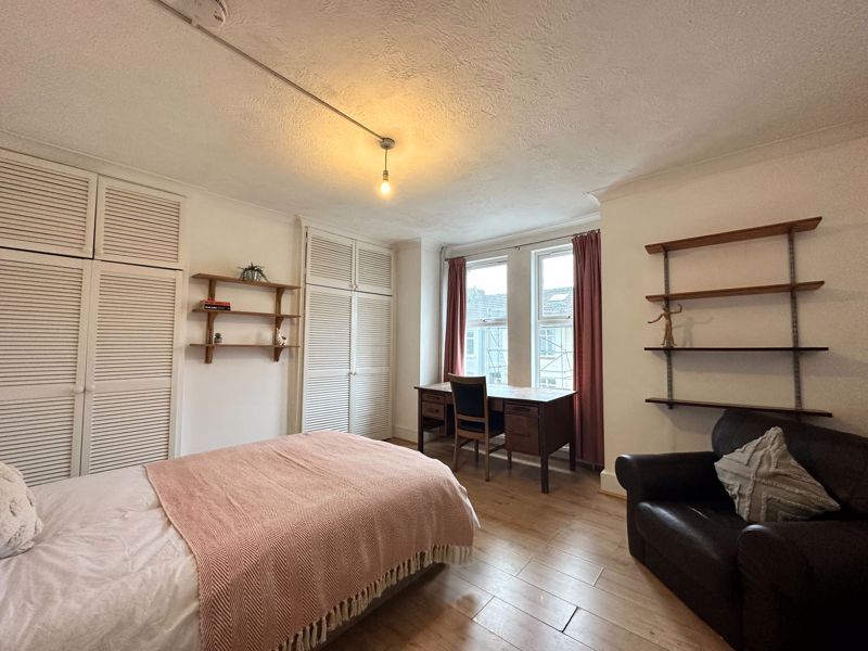 Property photo 3 of 10 Photo 20