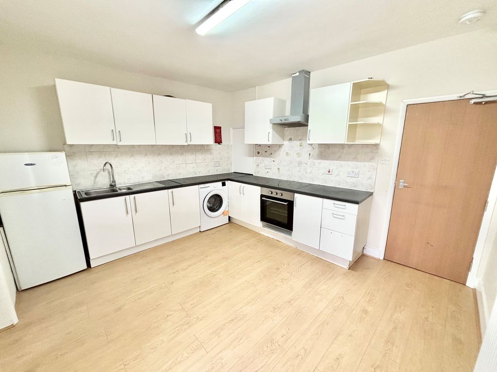 Property photo 1 of 9 Image