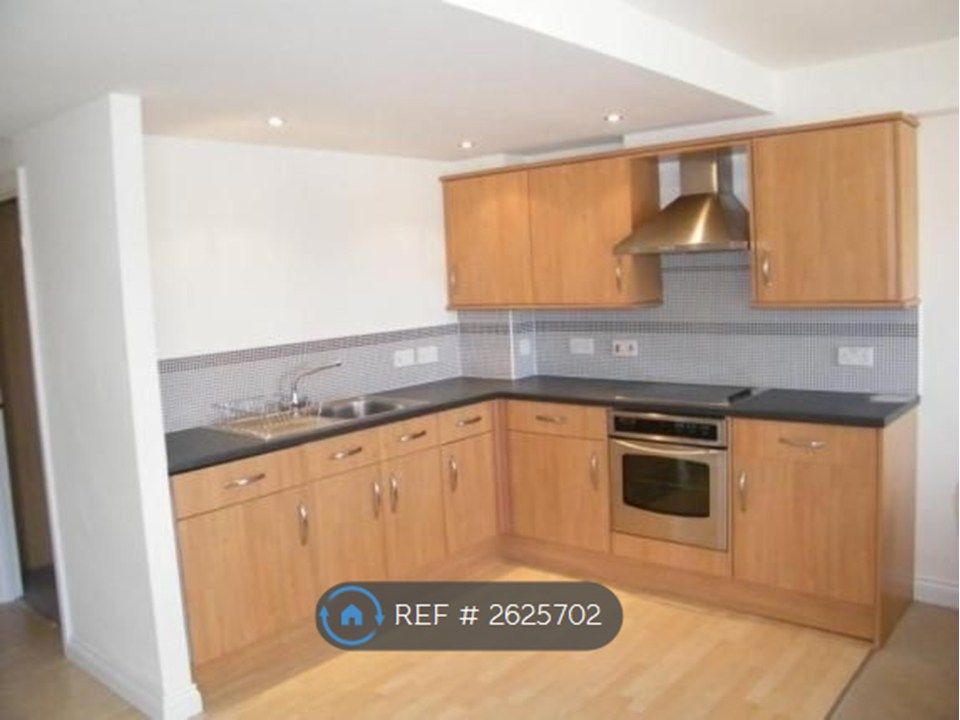 Property photo 3 of 8