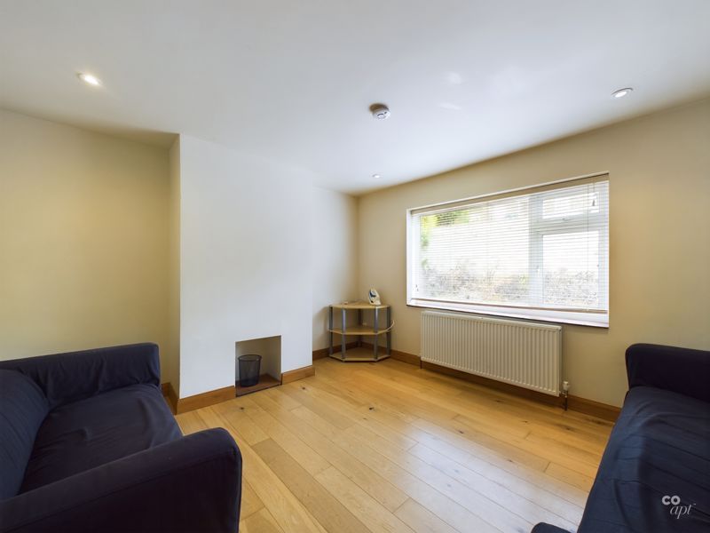 Property photo 3 of 12 Photo 13