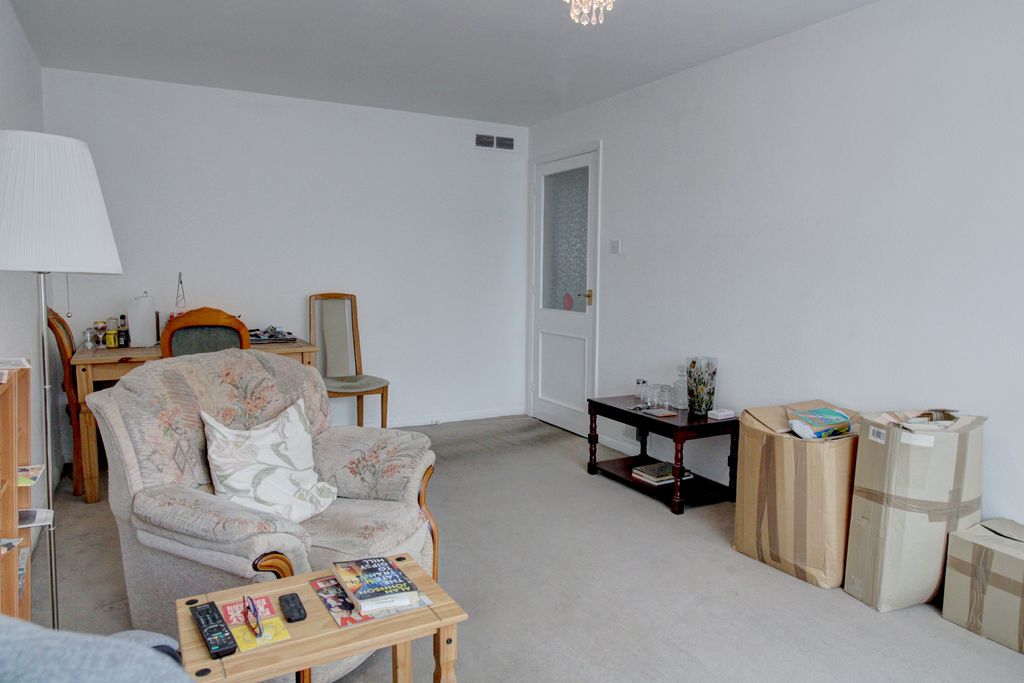 Property photo 3 of 14 Sitting Dining Room 2