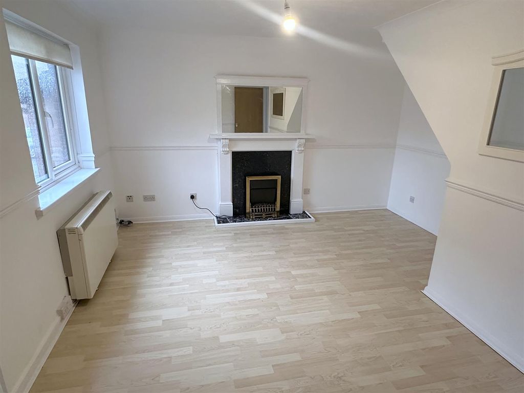 Property photo 2 of 12 Img_0188.Jpg