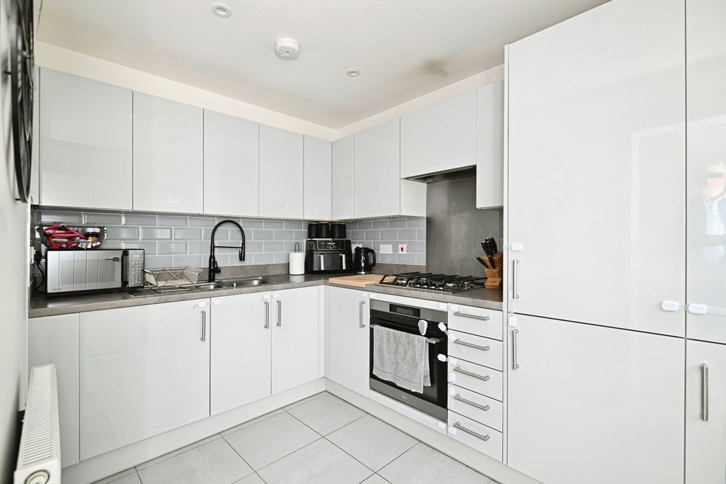 Property photo 2 of 13 Kitchen