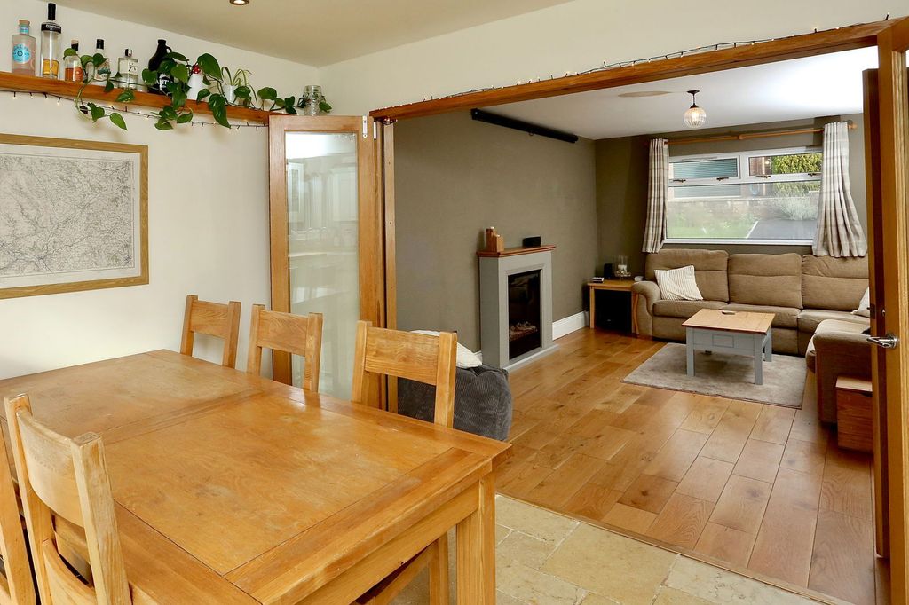 Property photo 3 of 22