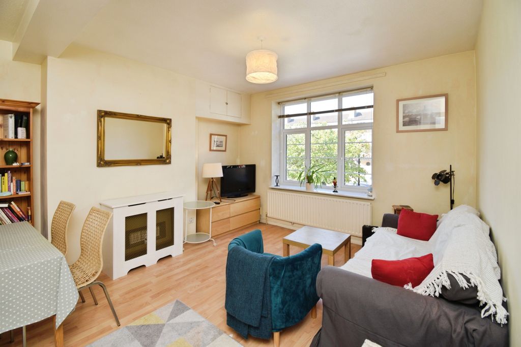 Property photo 3 of 14