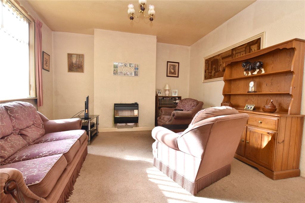 Property photo 3 of 16 Picture No. 10