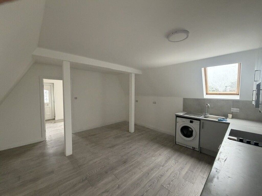 Property photo 2 of 6 Kitchen /Living Dine