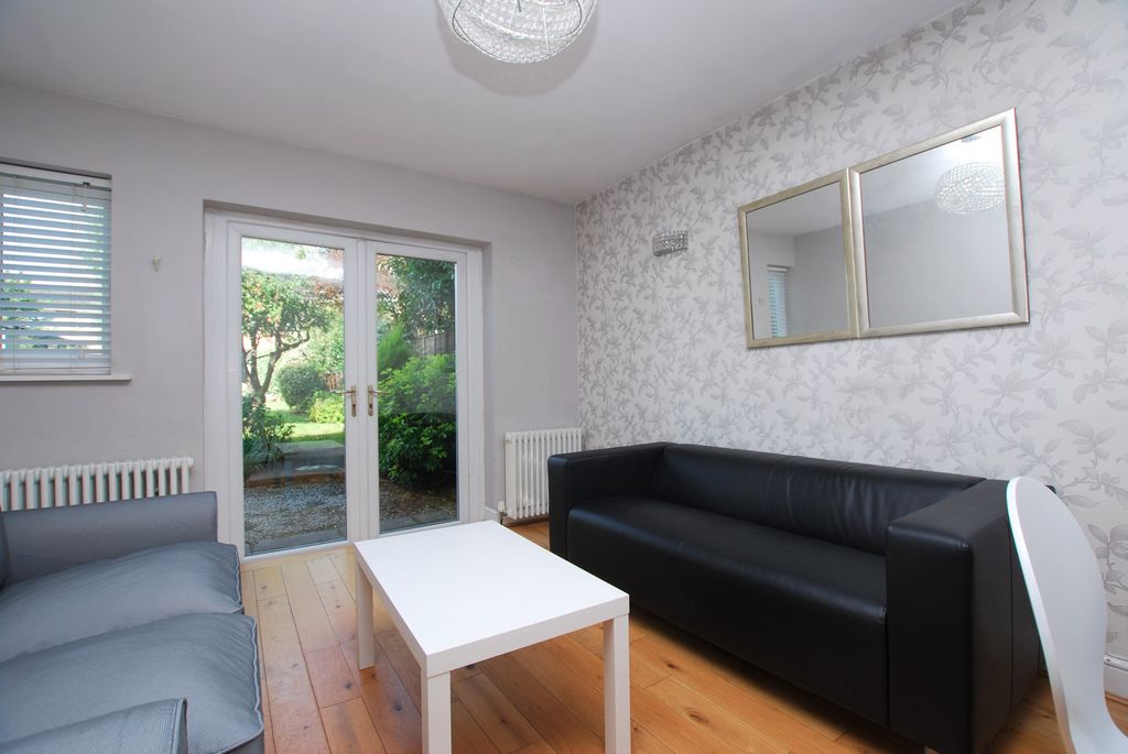 Property photo 3 of 11 Photo 04