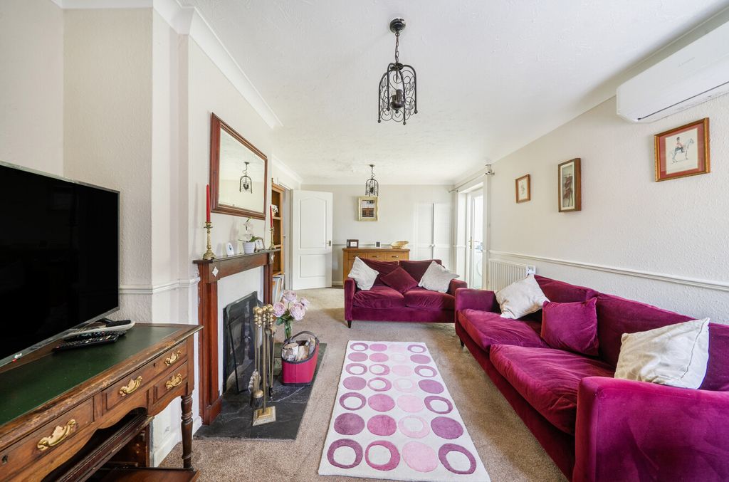 Property photo 3 of 17 1483233-28-6A3A7d...