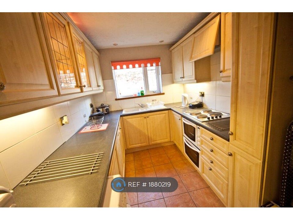 Property photo 2 of 5 Galley Kitchen