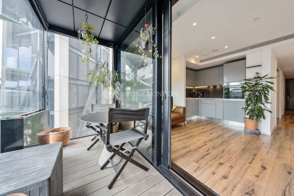 Property photo 2 of 24