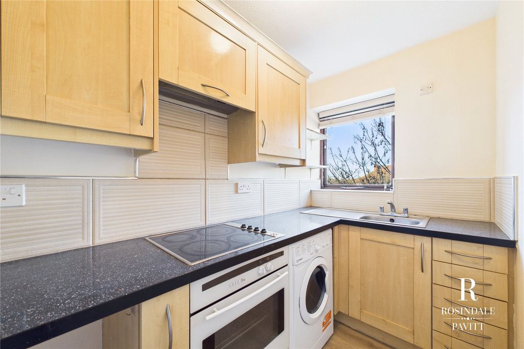 Property photo 2 of 12 Picture 2