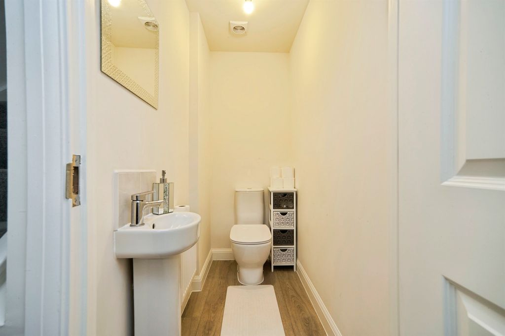 Property photo 3 of 21