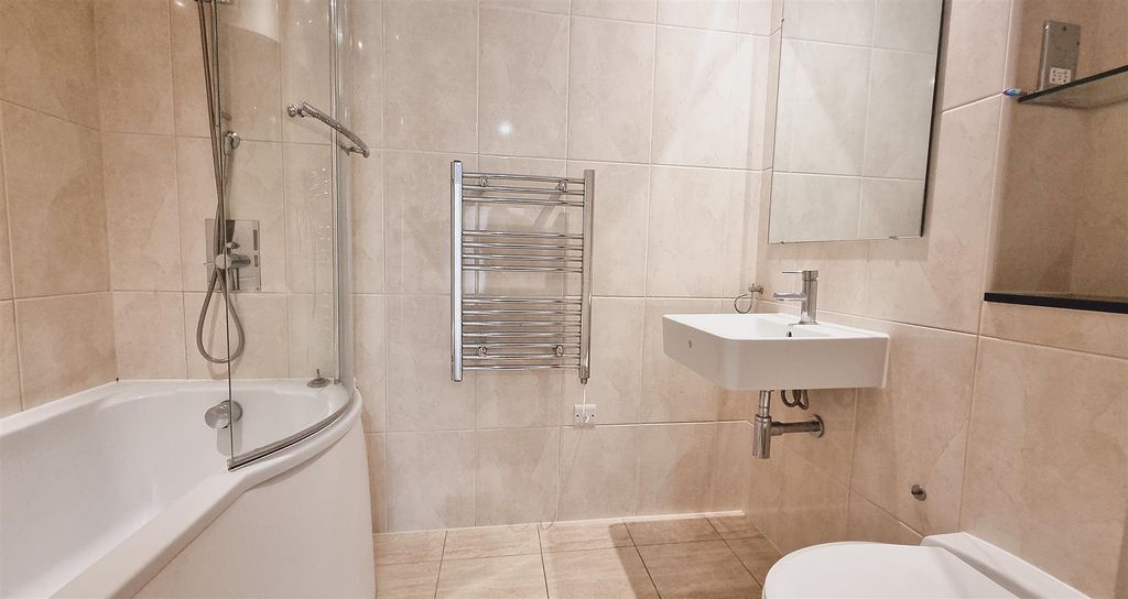 Property photo 3 of 5 Bathroom