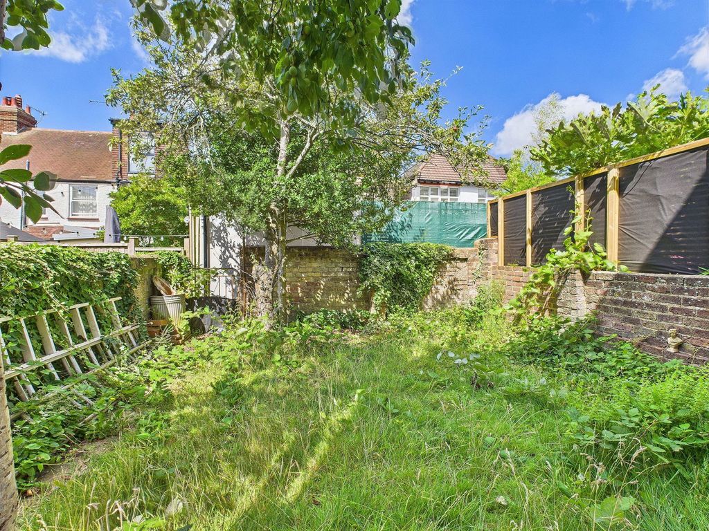 Property photo 3 of 17