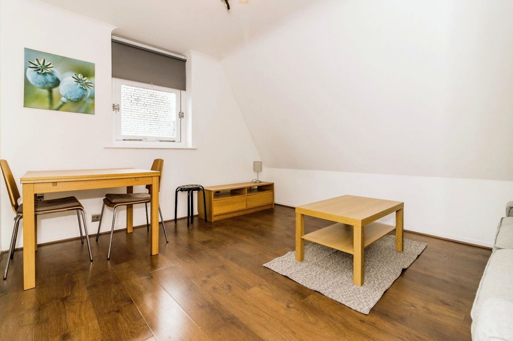 Property photo 3 of 11 Picture No. 26
